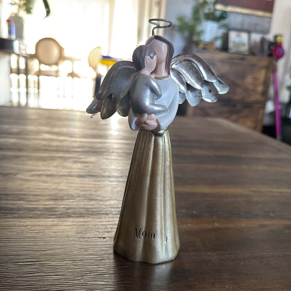 St. Nicholas Square Mom Angel NEW